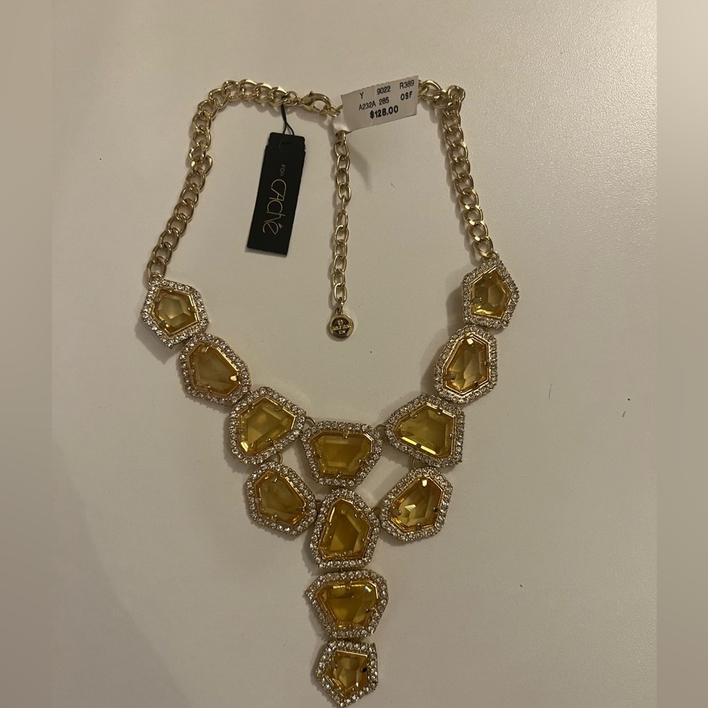 Cache statement Necklace - Picture 3 of 11